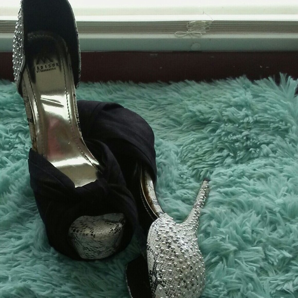 Shoes - Picture 2 of 2